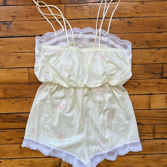 Vintage Lorraine Lingerie One Piece - Like New Condition - Picture 6 of 7